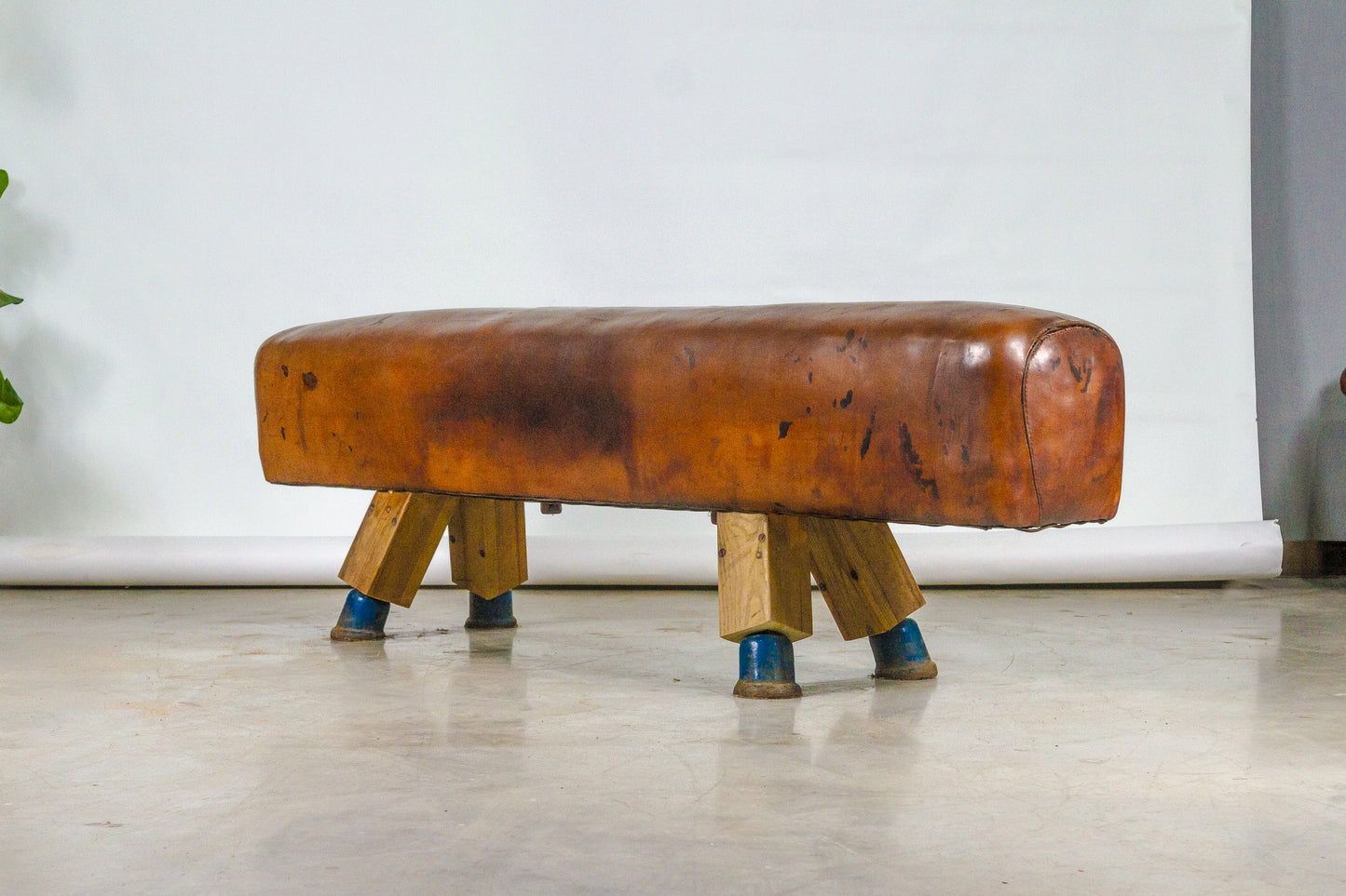 Vintage 1930s Leather Gym Bench with handels – Restored Pommel Horse from Czechoslovakia