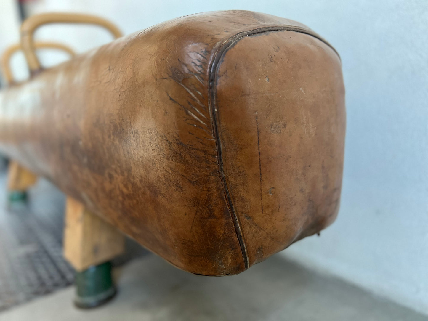 Vintage 1930s Leather Gym Bench with handels – Restored Pommel Horse from Czechoslovakia