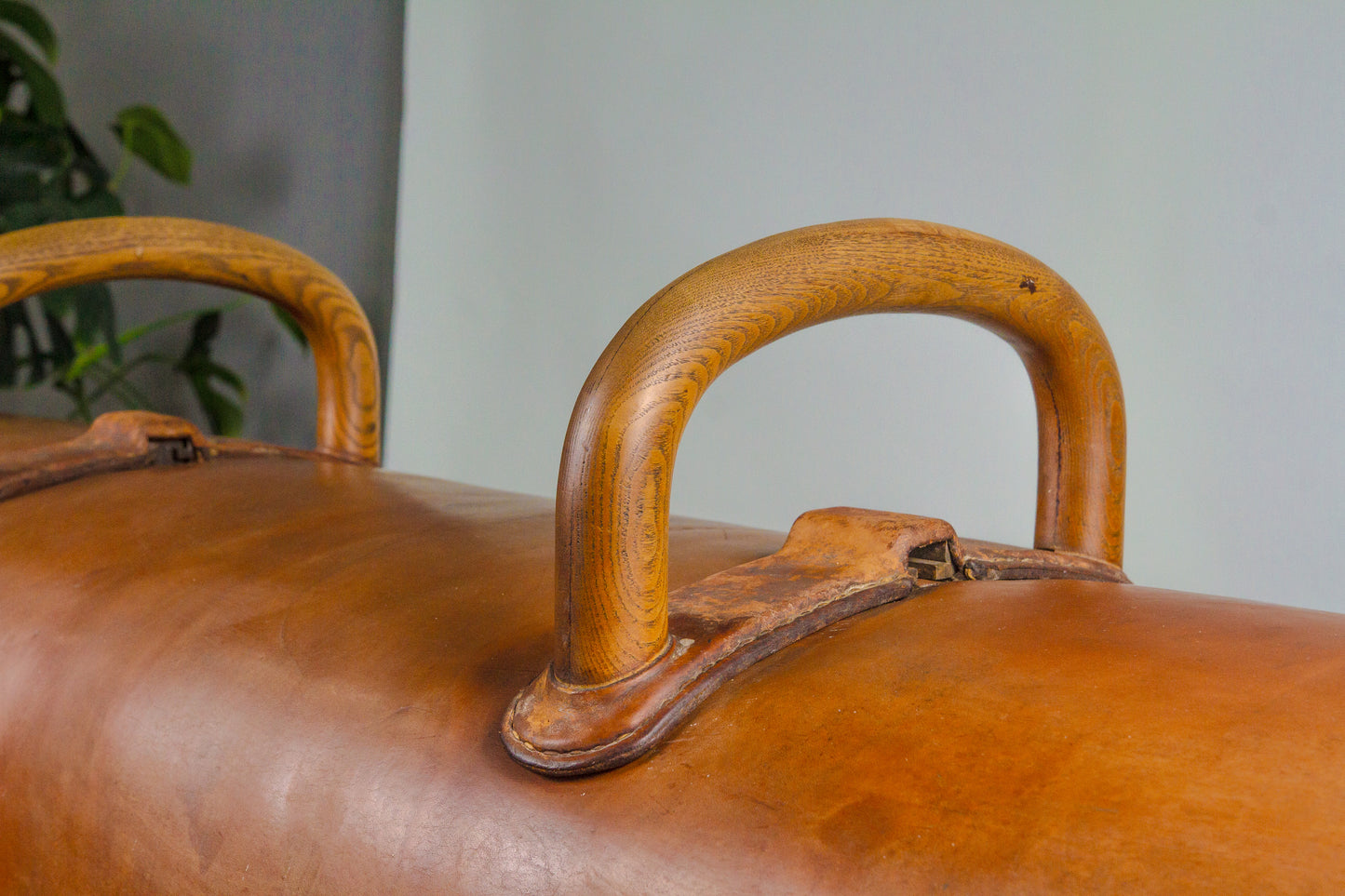 Vintage 1930s Leather Gym Bench with handels – Restored Pommel Horse from Czechoslovakia