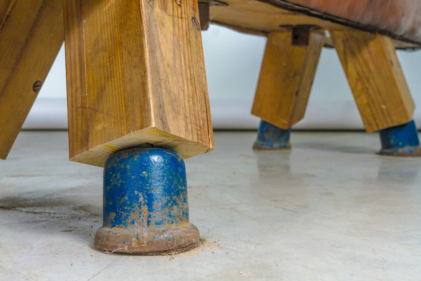 Vintage 1930s Leather Gym Bench with handels – Restored Pommel Horse from Czechoslovakia