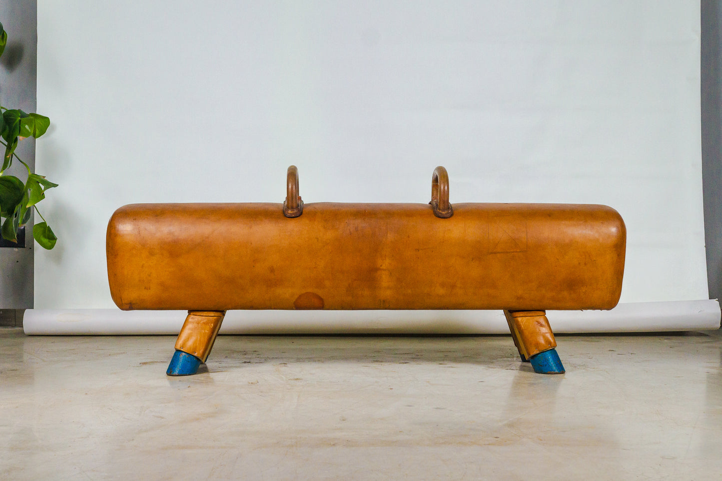 Vintage 1930s Leather Gym Bench with handels – Restored Pommel Horse from Czechoslovakia