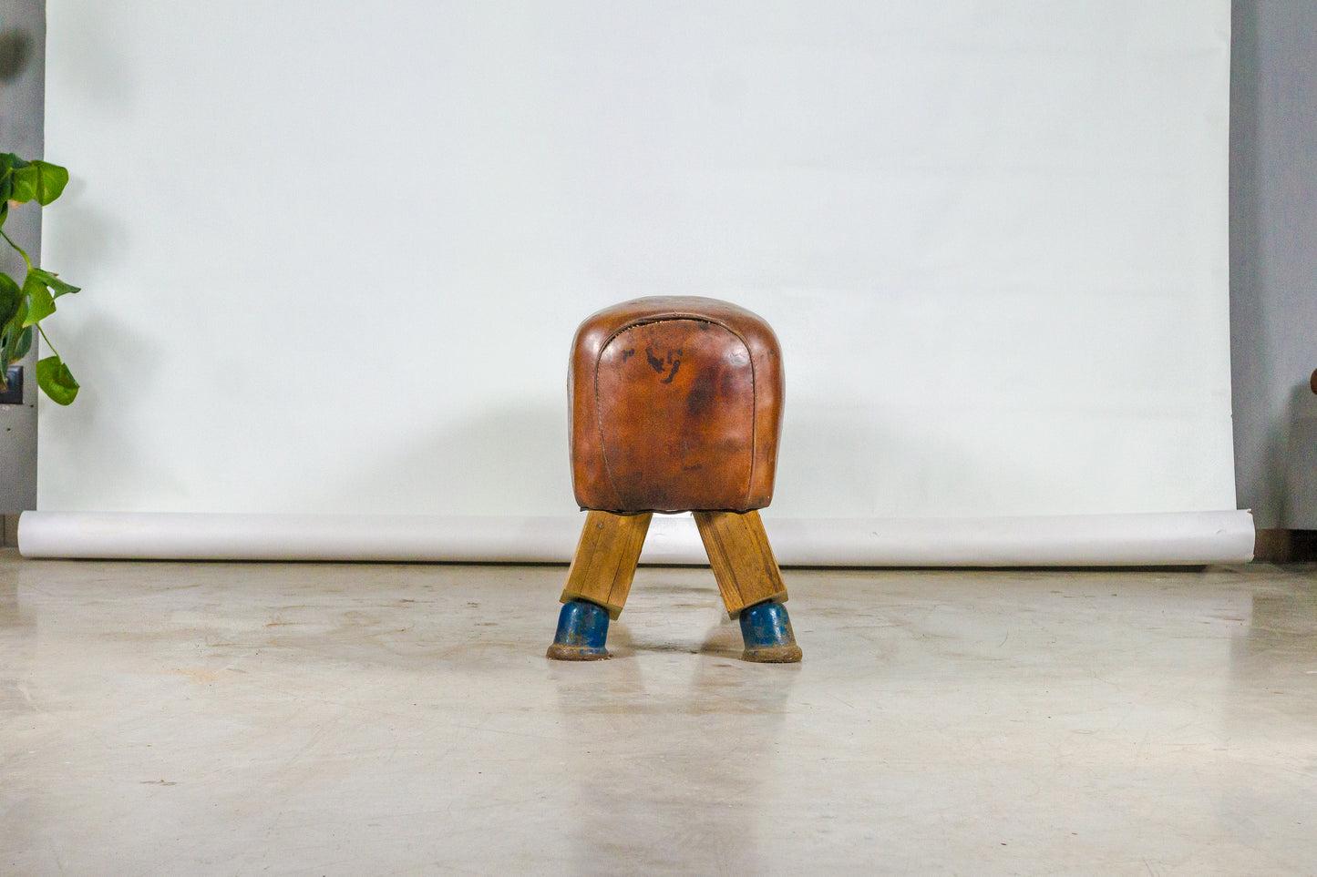 Vintage 1930s Leather Gym Bench with handels – Restored Pommel Horse from Czechoslovakia