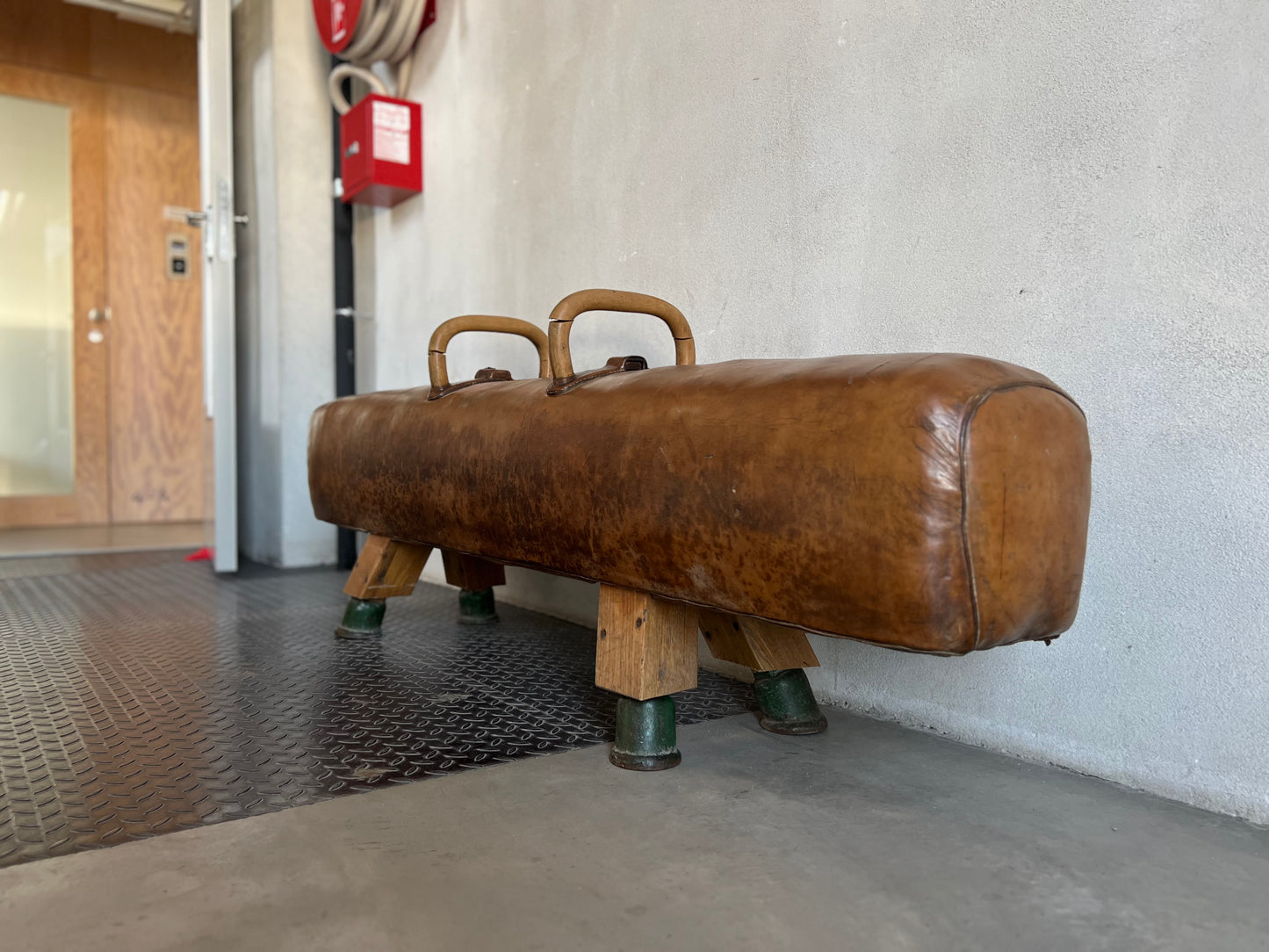 Vintage 1930s Leather Gym Bench with handels – Restored Pommel Horse from Czechoslovakia